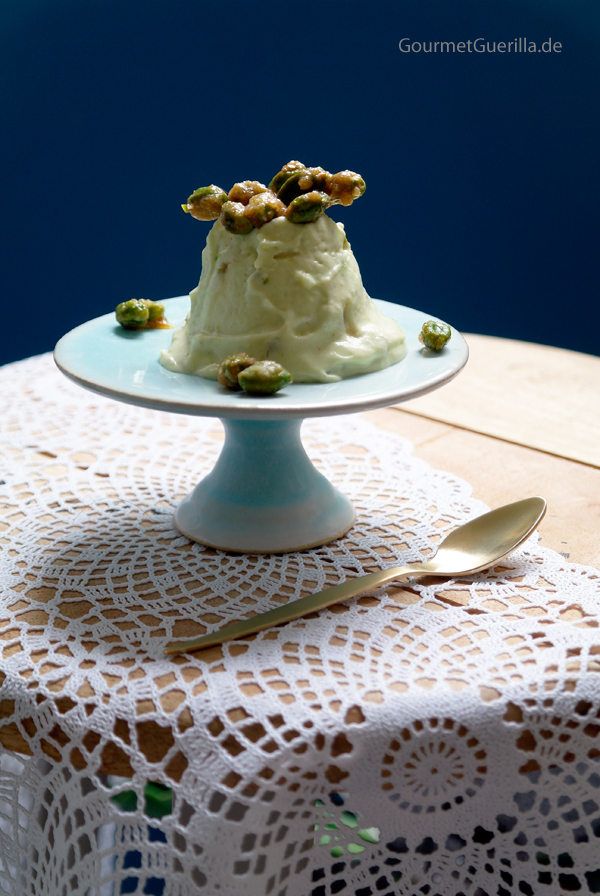 Avocado Semifreddo with roasted pistachios #recipe #gourmet guerrilla # vegetables #dessert